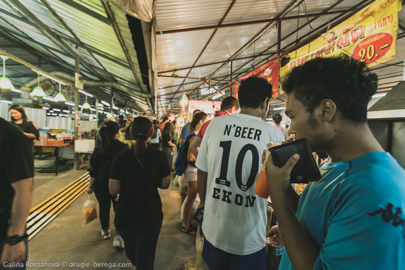 Night market Phuket-40