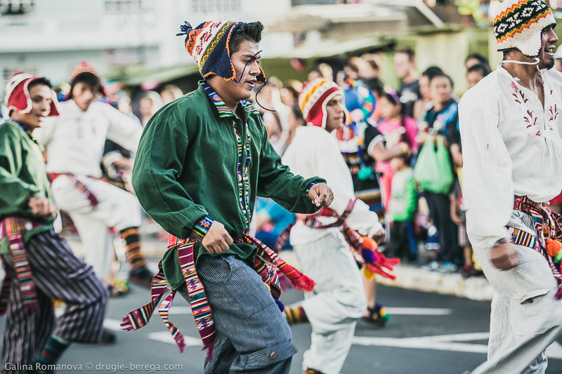 Октябрьский фестиваль в городе Баньос, Эквадрор; Fiestas Octubrinas de Banos de Agua Santa, Ecuador